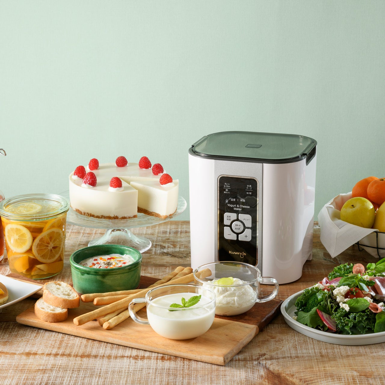 Japan Fuji TV Introduces Kuvings EVO820 Juicer and Cheese Maker