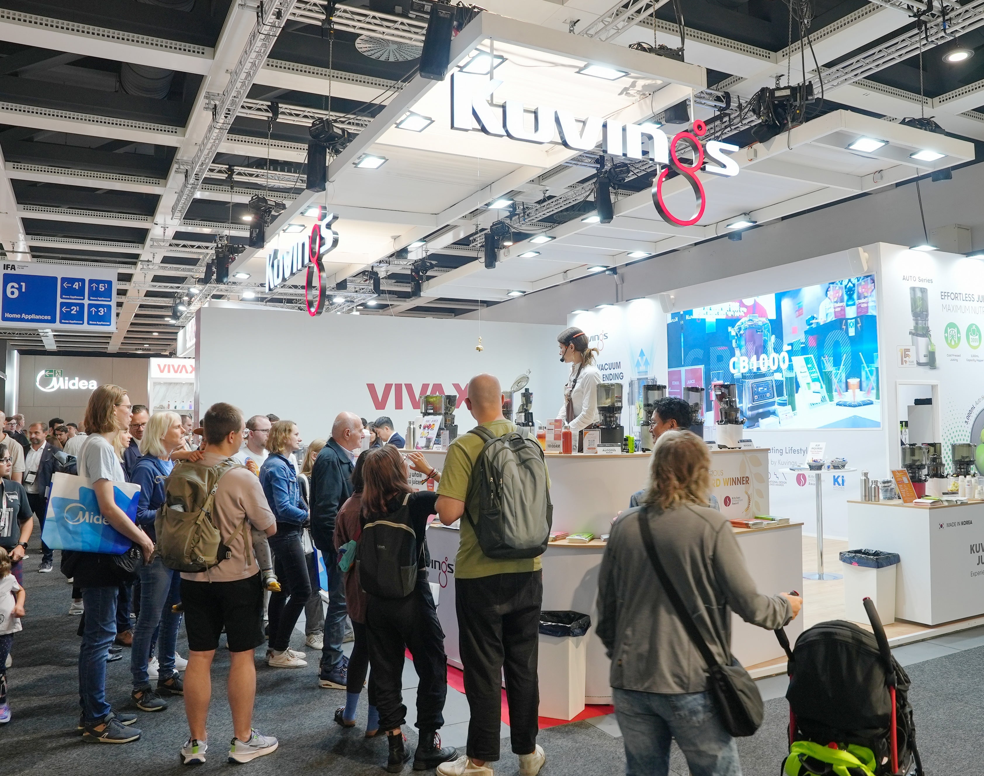 Kuvings Unveils AUTO Series Juicers and Vacuum Blenders CB1000 at IFA 2025
