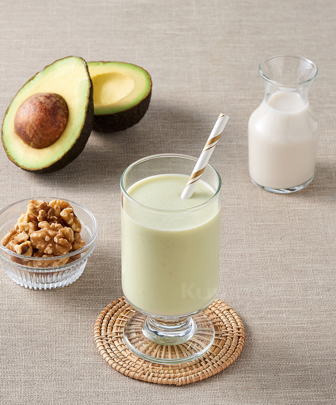 Avocado and Walnut Milk