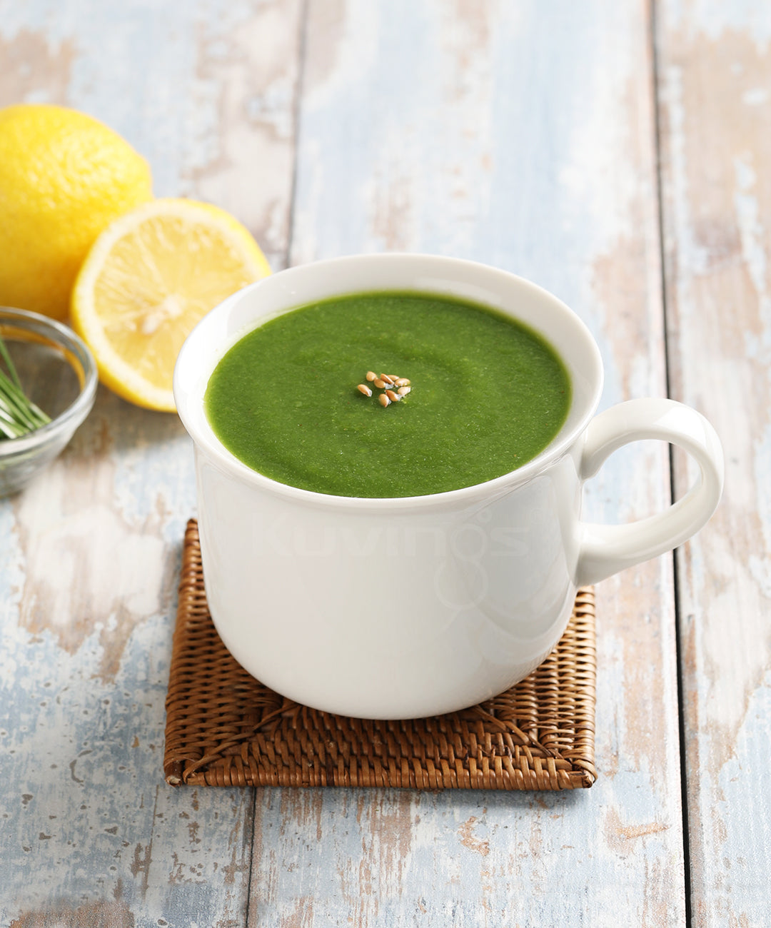 Wheat Grass and Grape Juice